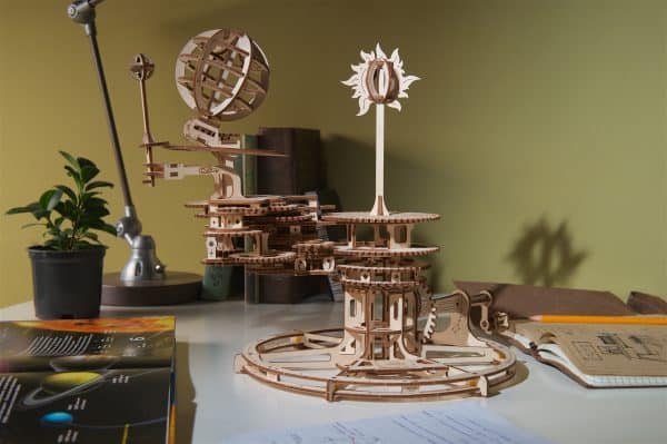 Mechanical Tellurion scaled